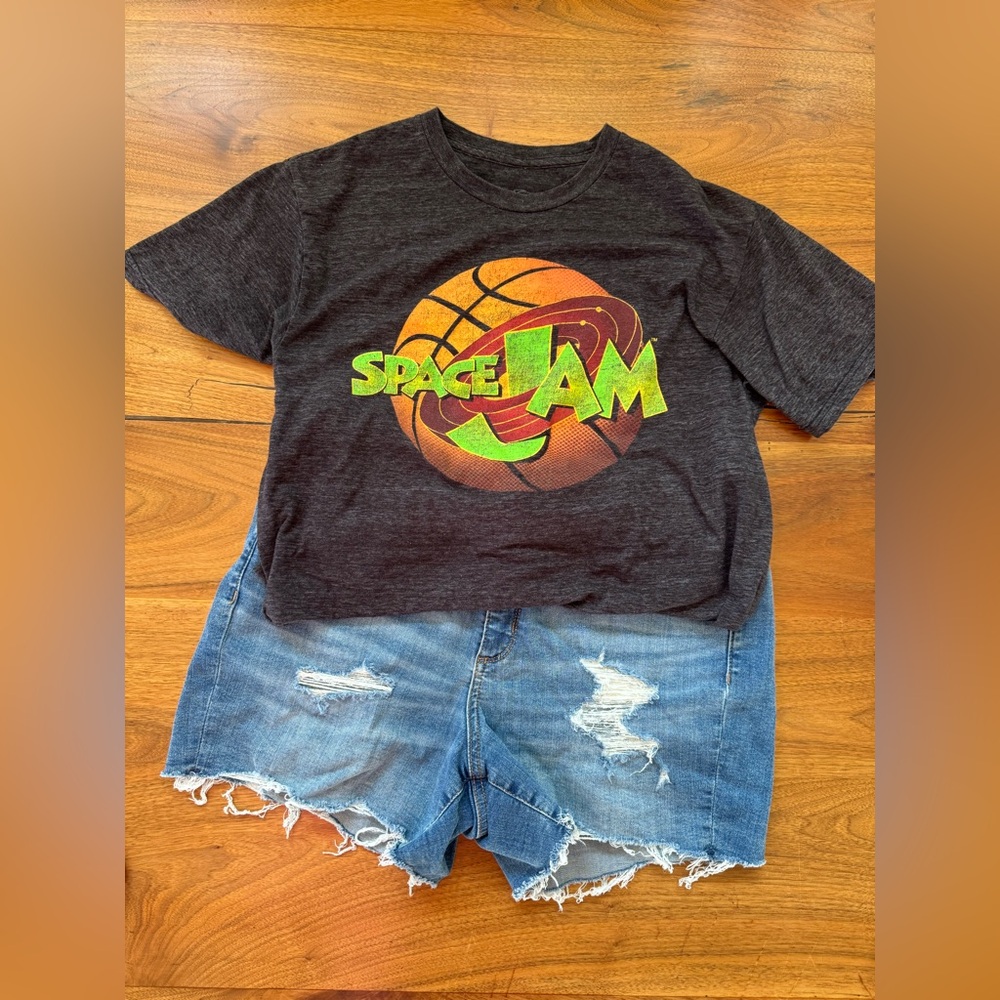Retro Space Jam T-Shirt size medium. Unisex.